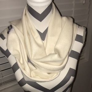 Cashmere by charter club scarf
